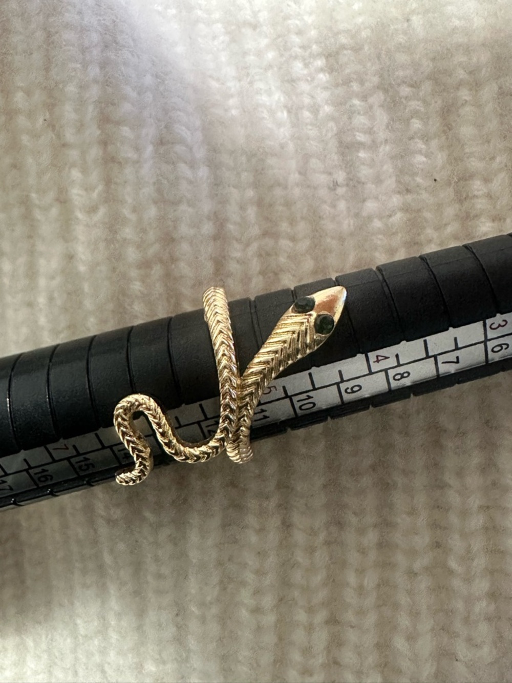 Stunning Snake ring - Picture 2 of 2